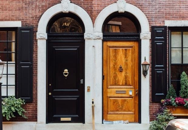 How To Choose The Right Door Installation Service Provider